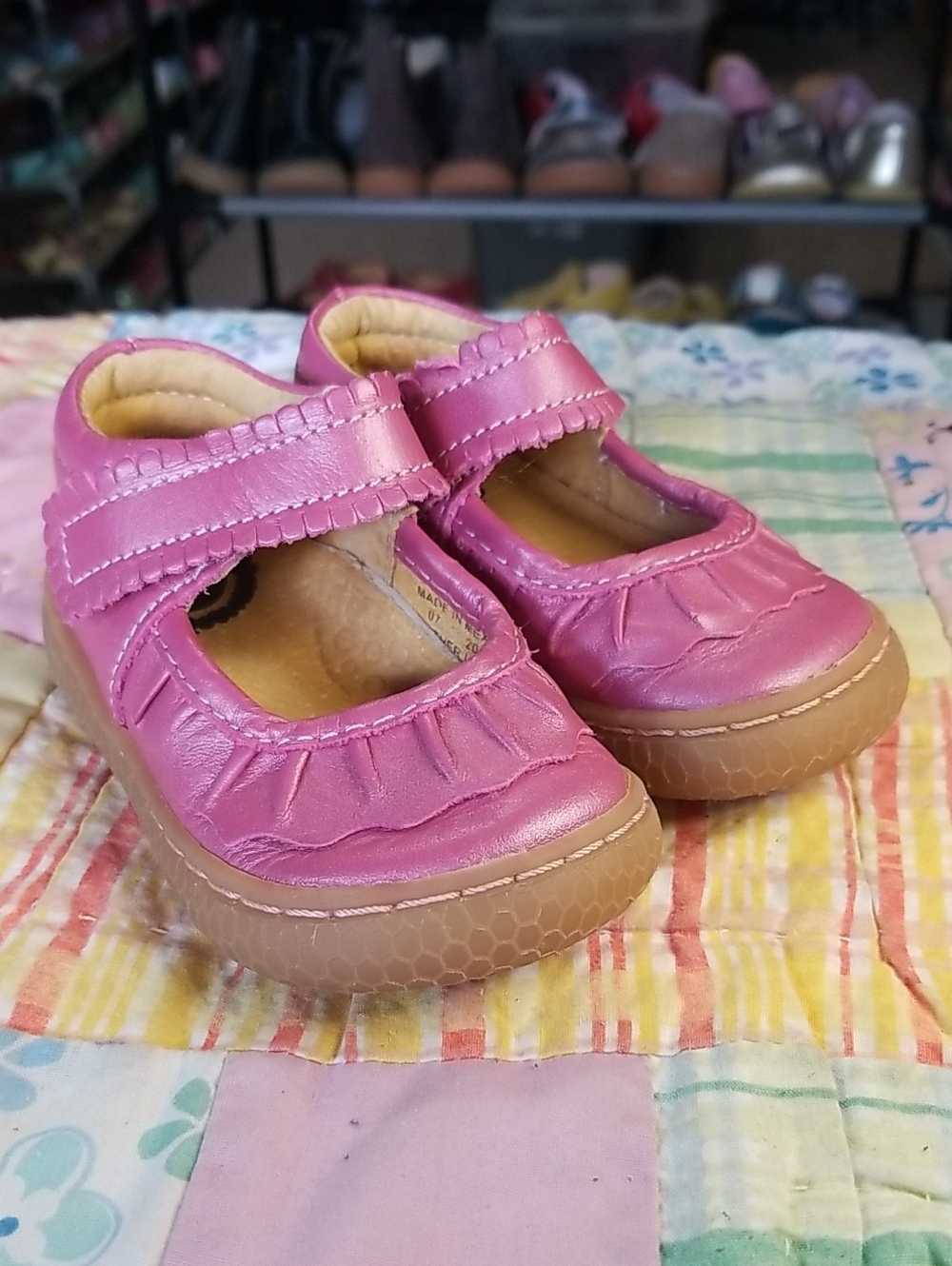Livie & Luca Pink Shimmer Leather Mary Jane Shoes Size 4 Ruche